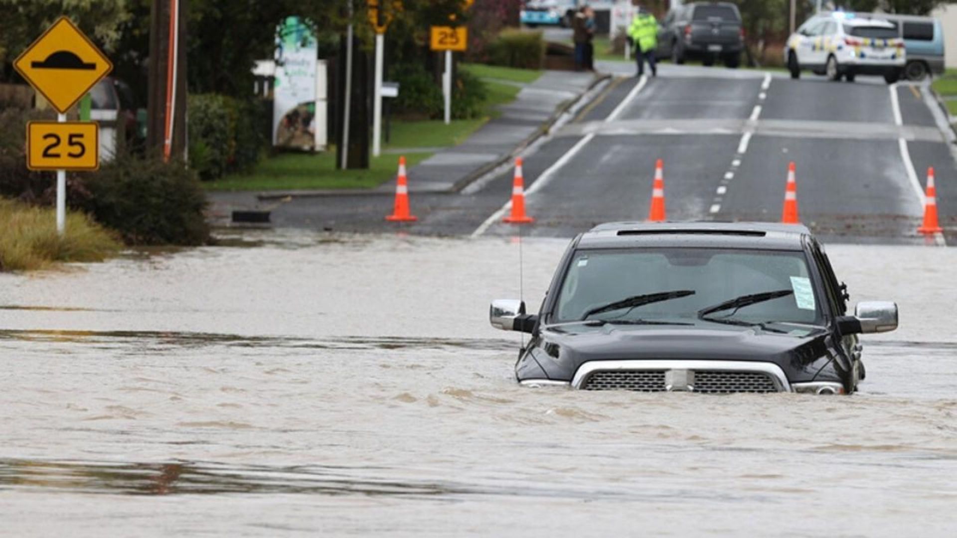 auckland flooding, where to get help, severe weather in Auckland, rain warnings